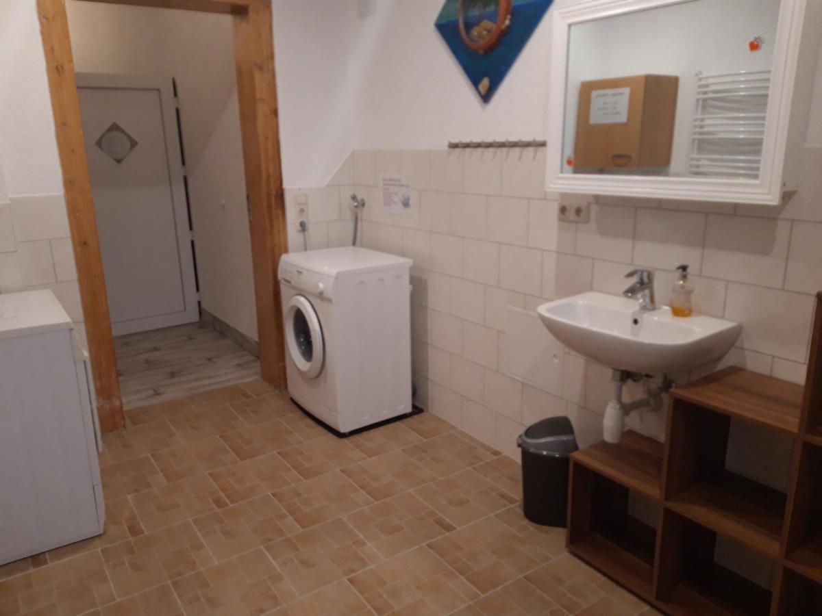 Thermalbad Wiesenbad Ferienwohnung Erz-Hostel מראה חיצוני תמונה