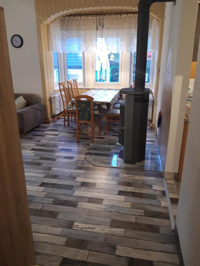 Thermalbad Wiesenbad Ferienwohnung Erz-Hostel מראה חיצוני תמונה